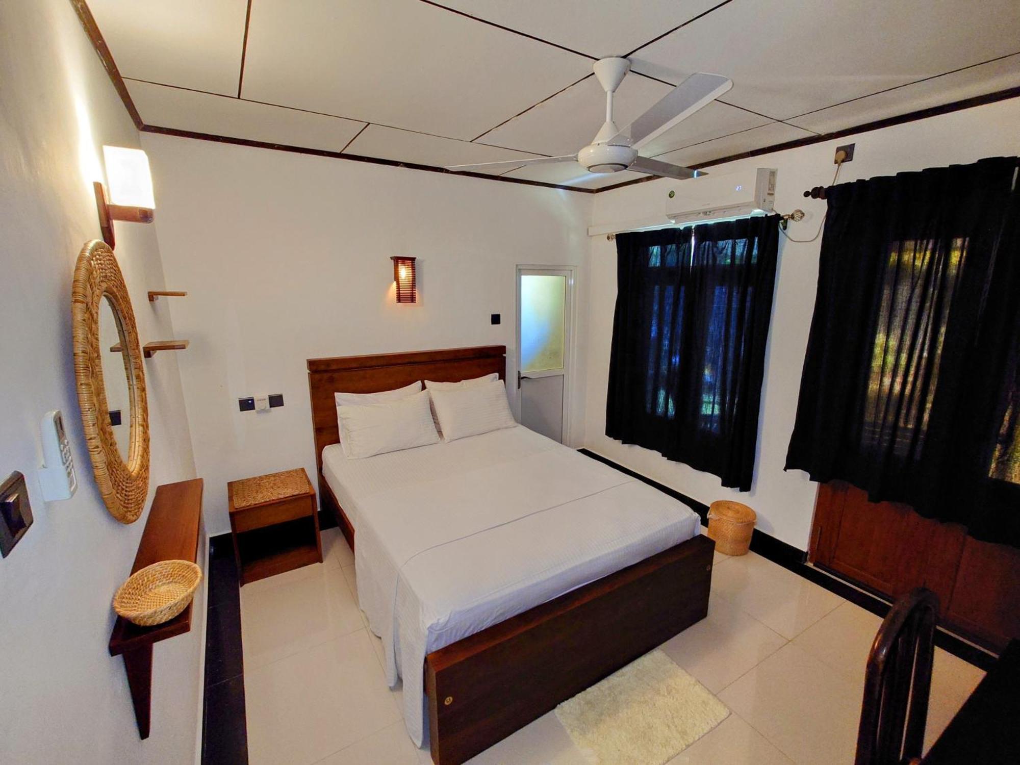 The Whitegates Lodge Weligama Exterior foto