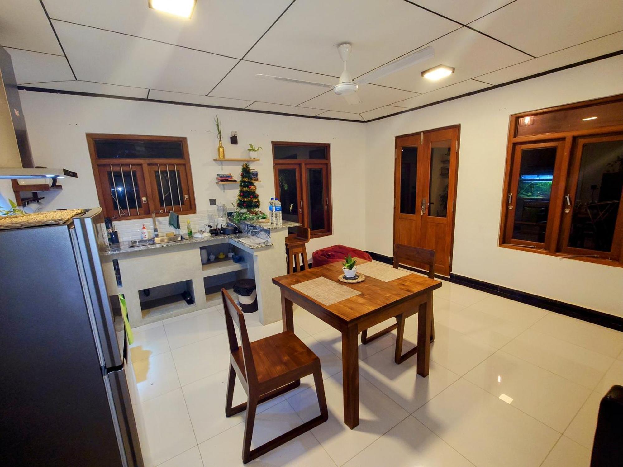 The Whitegates Lodge Weligama Exterior foto
